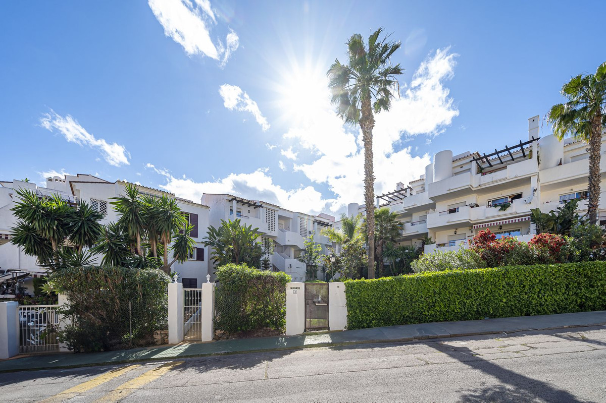 Nueva Milla de Oro, Estepona